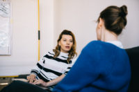 Personalentwicklungsberaterin mit Teilnehmerin