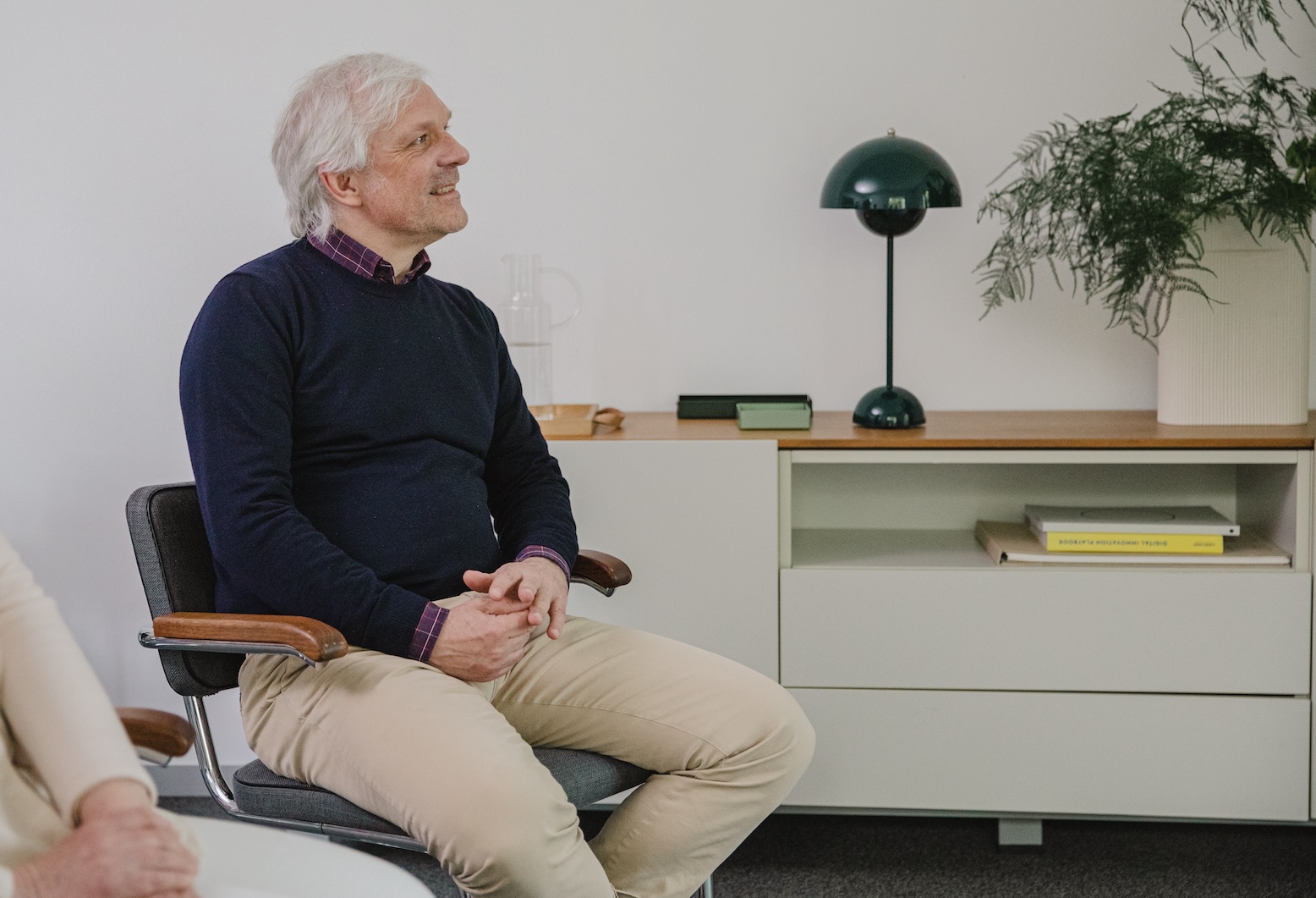 www.petraherbert.com Ein Coachee verfolgt gespannt ein Seminar der Ausbildung zum systematischen Coach