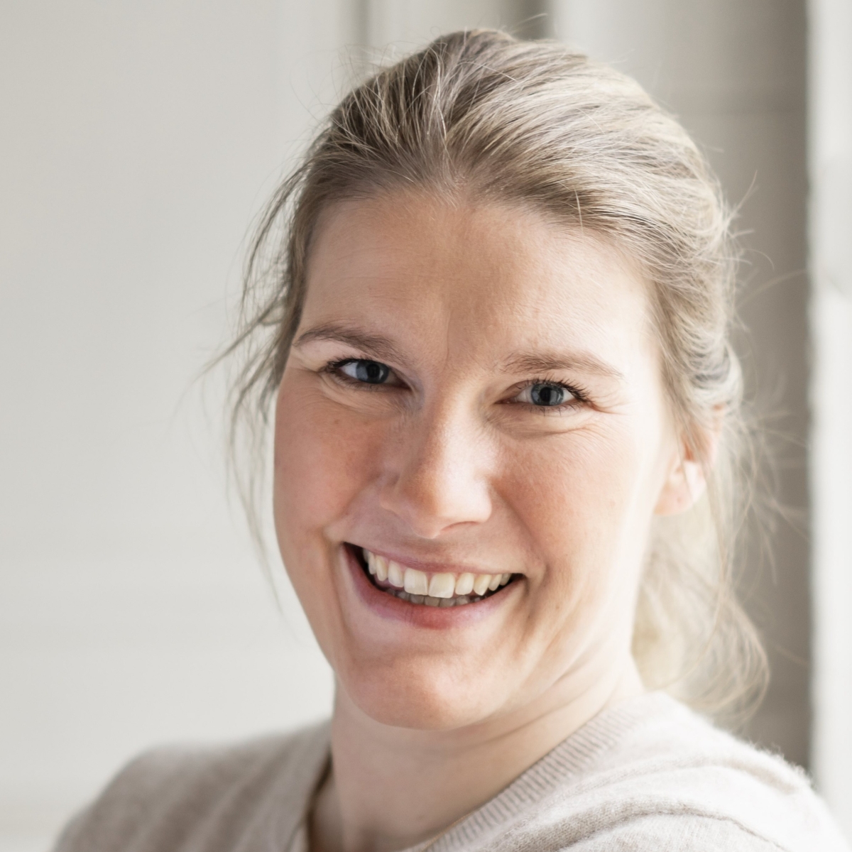 Unsere Kundin Felicitas von Heinz sagt über das IOS-Institut: "Das IOS geht mit uns die relevanten Themen an. Das stärkt Führungspersonen und funktionsübergreifende Beziehungen."