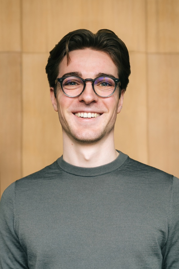 IOS Berater Joshua Birken