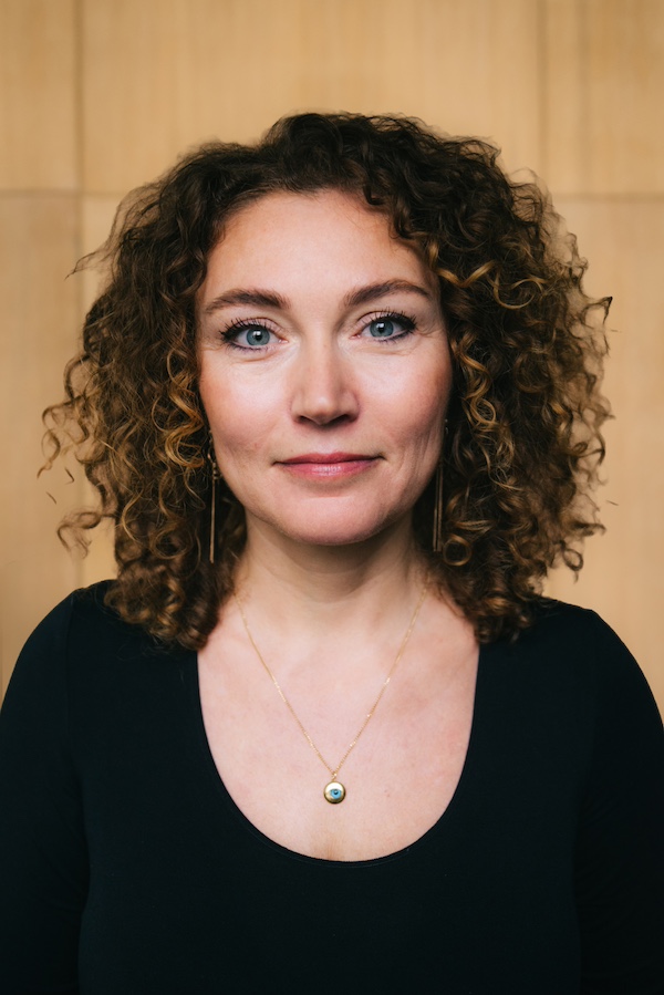 IOS Beraterin Irene Oksinoglu