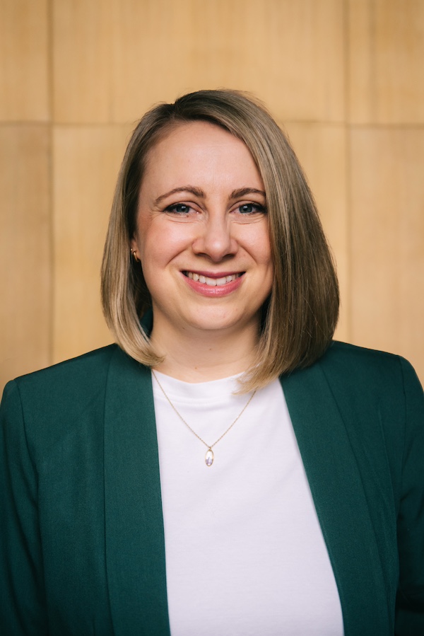 IOS Beraterin Vera Podlinski