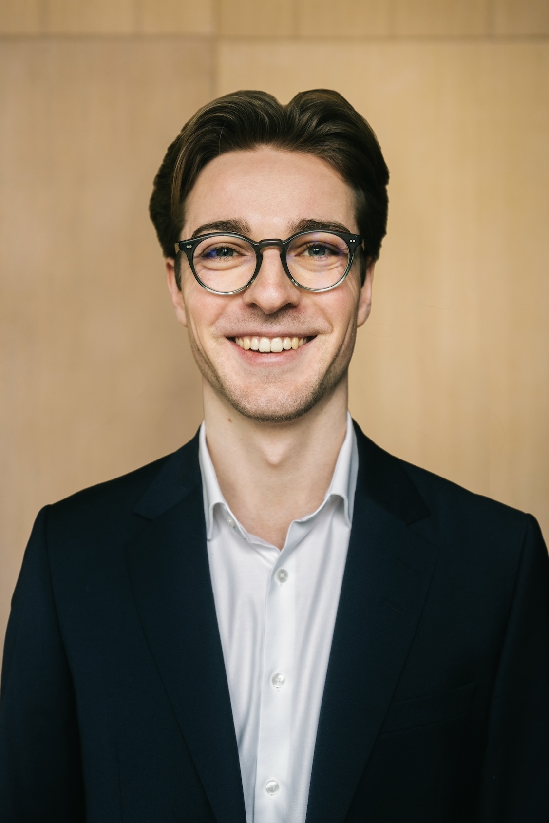 Joshua Birken ist Berater am IOS Institut.